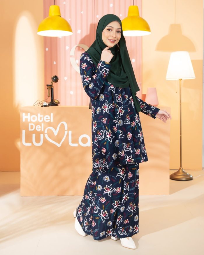 Kurung Lara - Dark Blue - Image 3