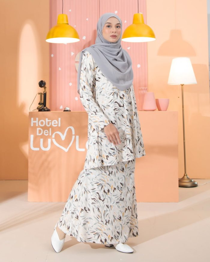 Kurung Lara - Scratch Grey