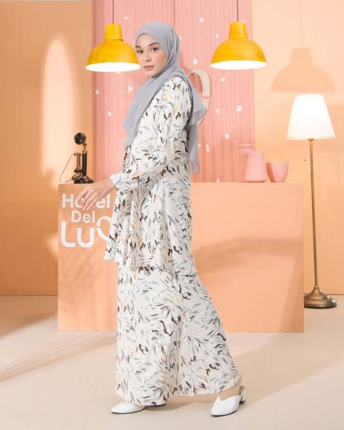 Kurung Lara - Scratch Grey - Image 6