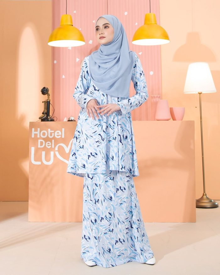 Kurung Lara - Scratch Blue - Image 2