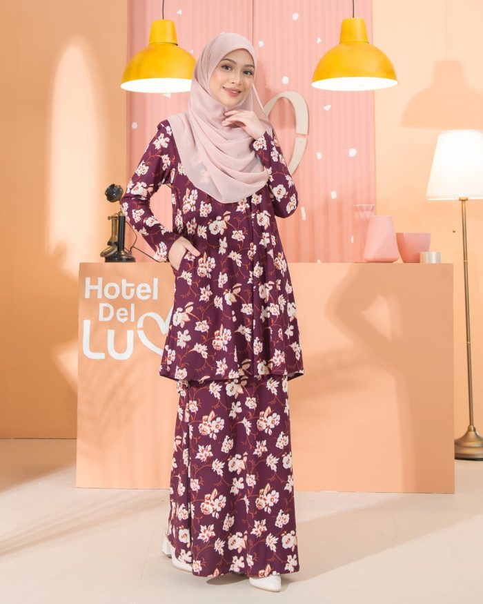 Kurung Lara - Cosmos Burgundy