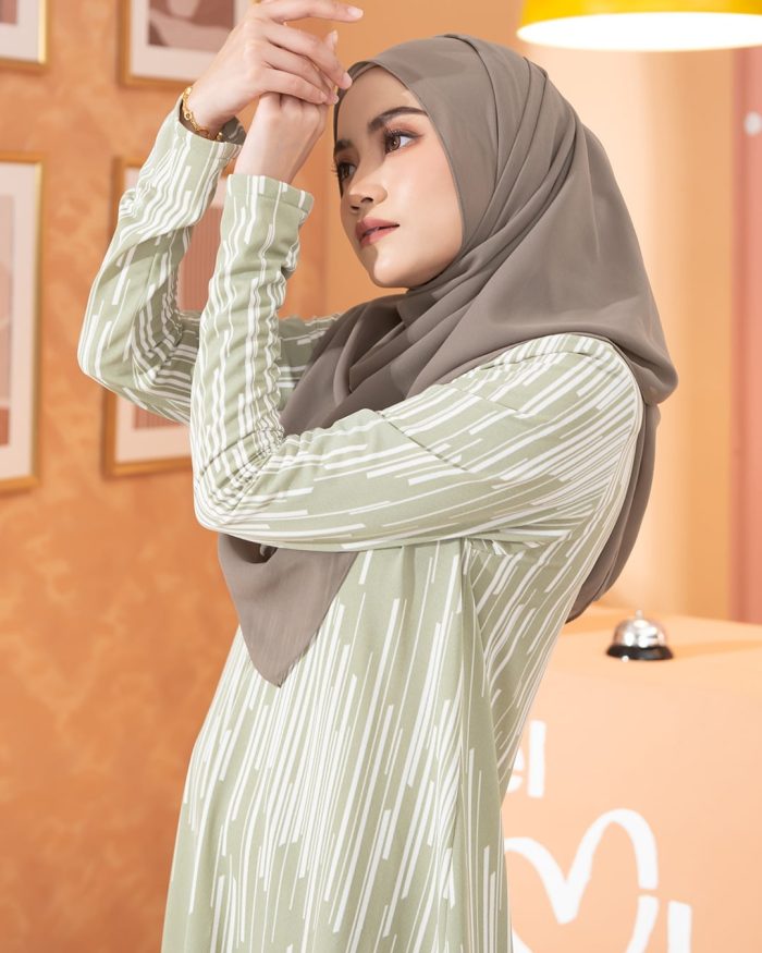 Kurung Lara - Tige Pickle - Image 6