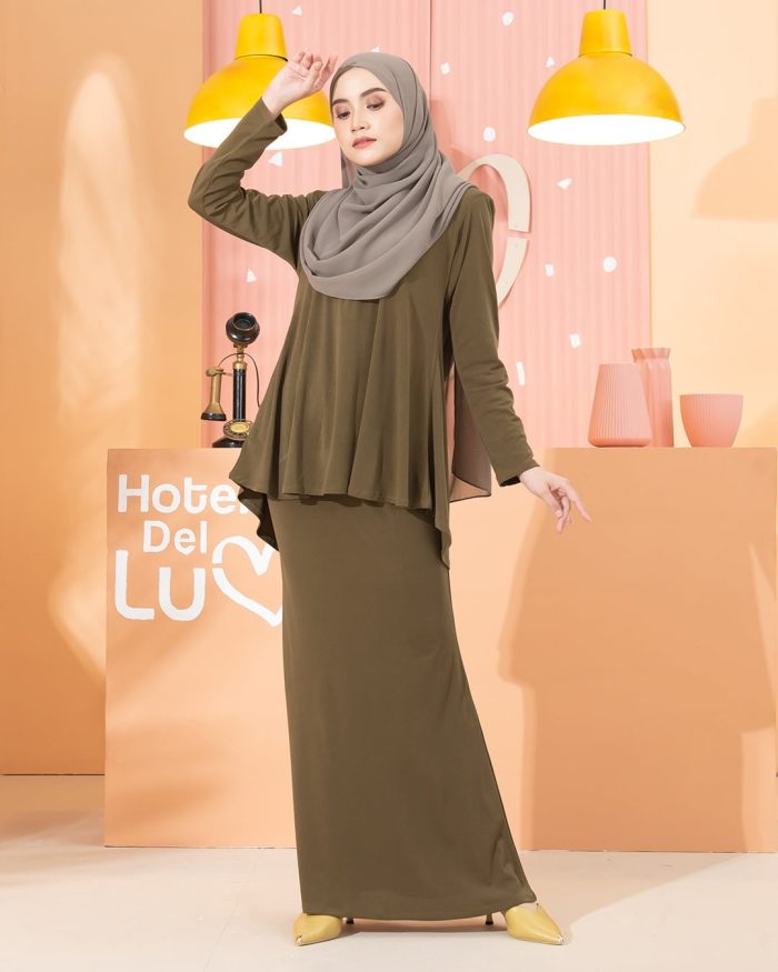 Kurung Lola - Olive Green - Image 6