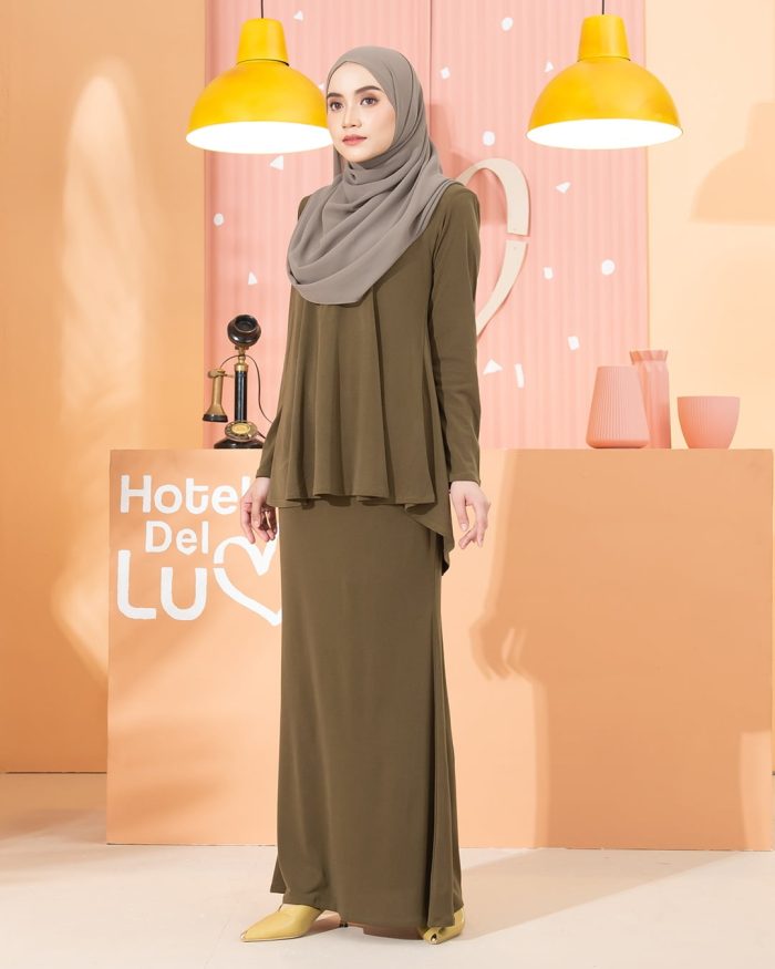 Kurung Lola - Olive Green - Image 7