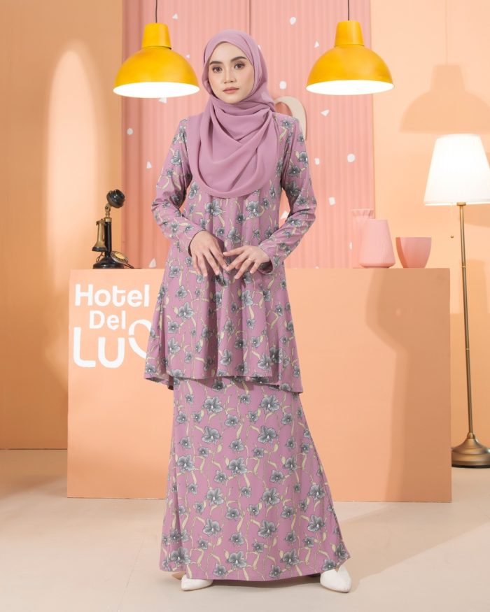 Kurung Lara - Clematis Purple