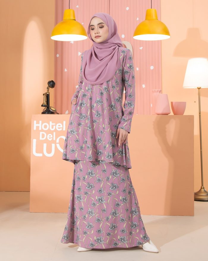 Kurung Lara - Clematis Purple - Image 4