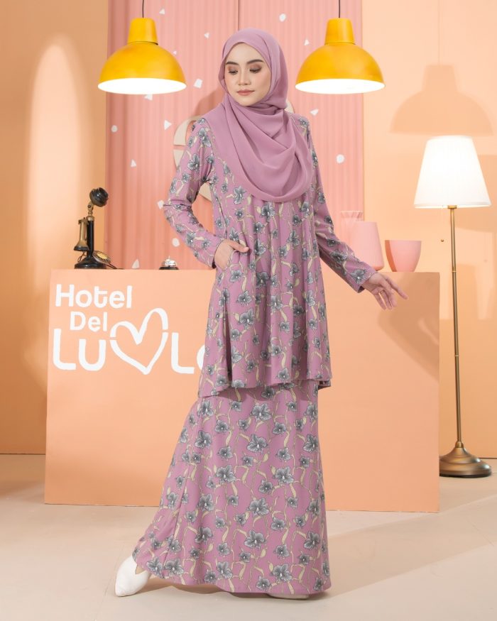 Kurung Lara - Clematis Purple - Image 2