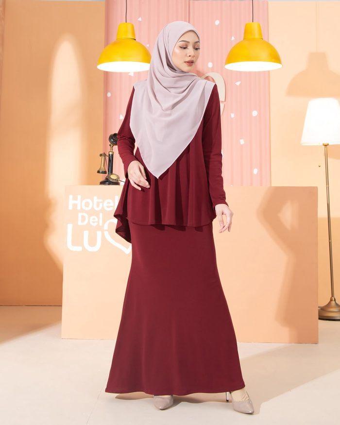Kurung Lola - Maroon - Image 2