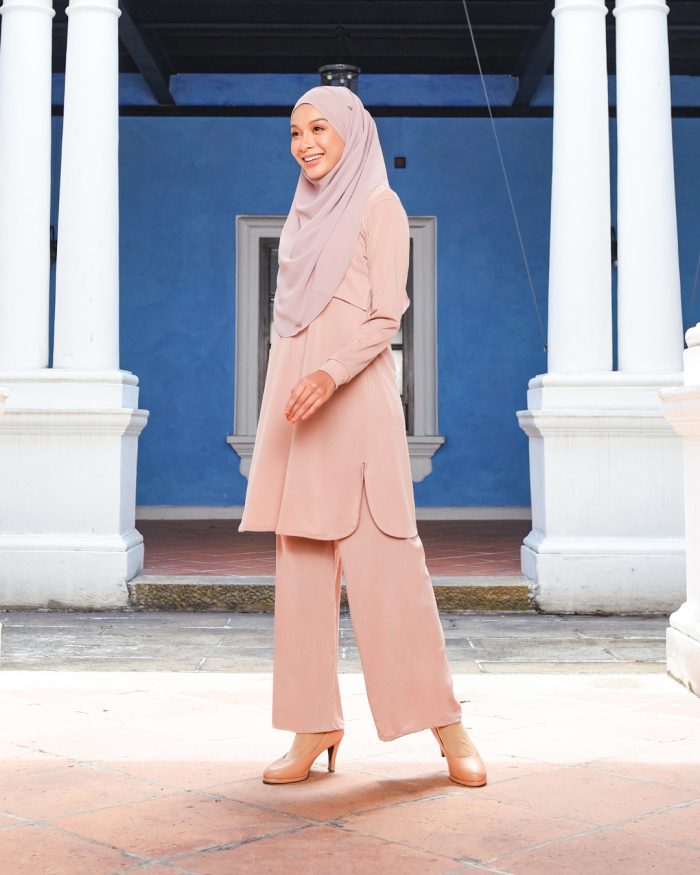 Suit Leona - Desert Beige - Image 3