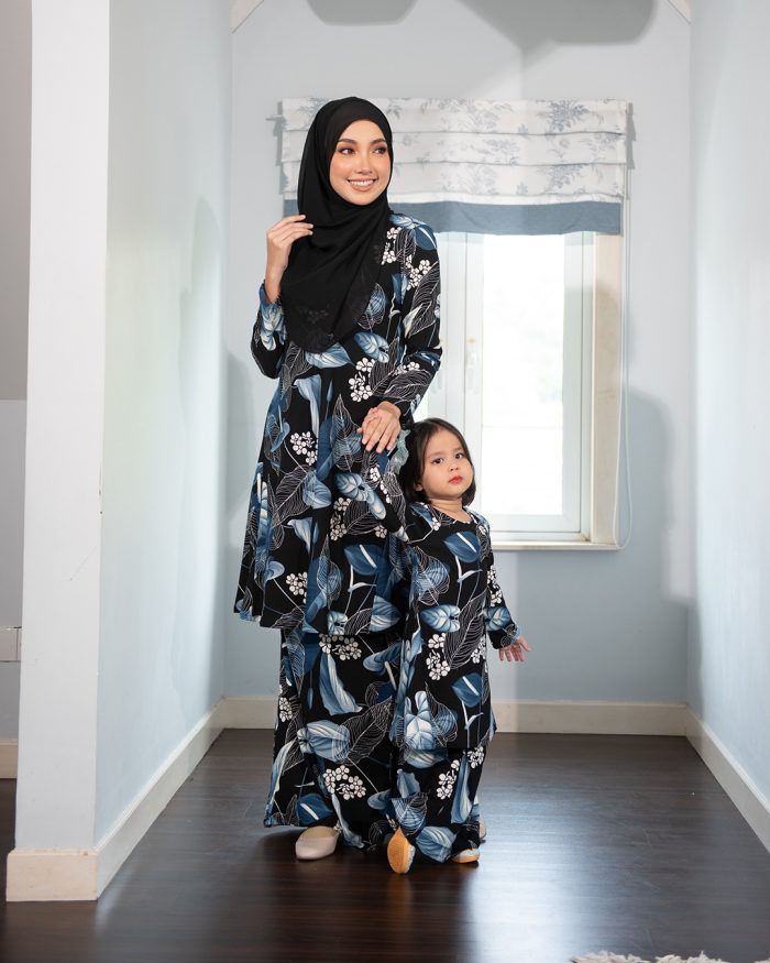 Baju Kurung Pahang Laura Printed Kids – Onyx Blue - Image 4