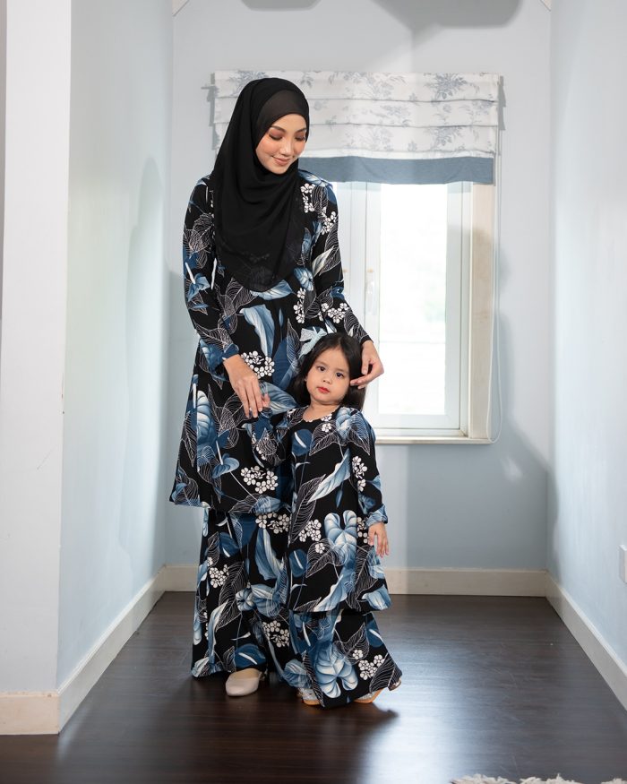 Baju Kurung Pahang Laura Printed Kids – Onyx Blue - Image 5