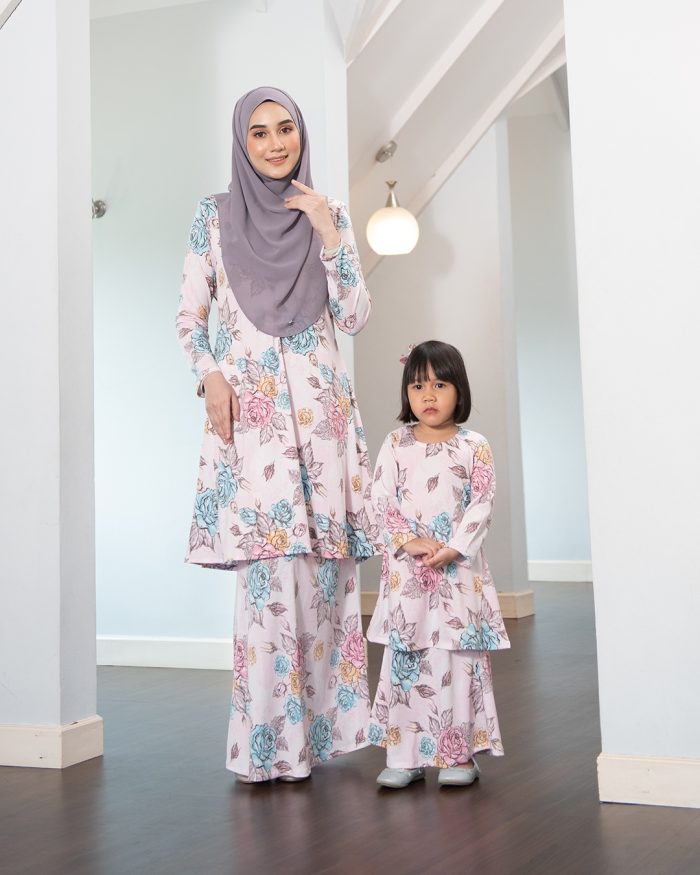 Baju Kurung Pahang Laura Printed – Mawar Pinky - Image 6