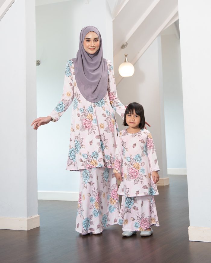 Baju Kurung Pahang Laura Printed Kids – Mawar Pinky - Image 5