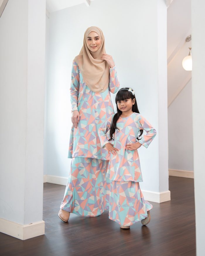 Baju Kurung Pahang Laura Printed Kids – Frosty Mint - Image 5