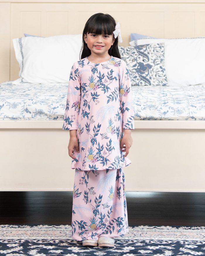 Baju Kurung Pahang Laura Printed Kids – Dusty Pink - Image 4