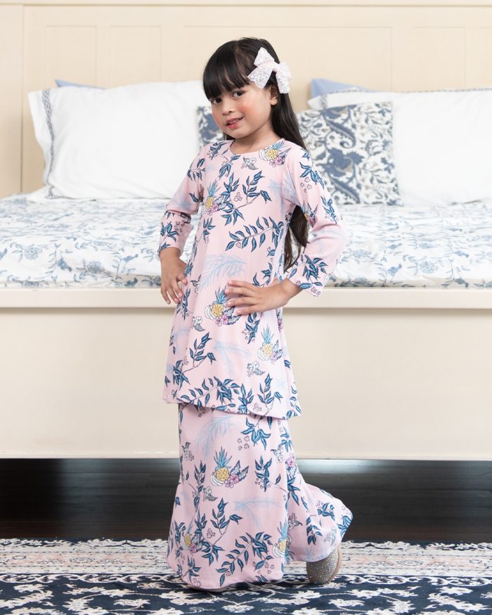 Baju Kurung Pahang Laura Printed Kids – Dusty Pink - Image 3