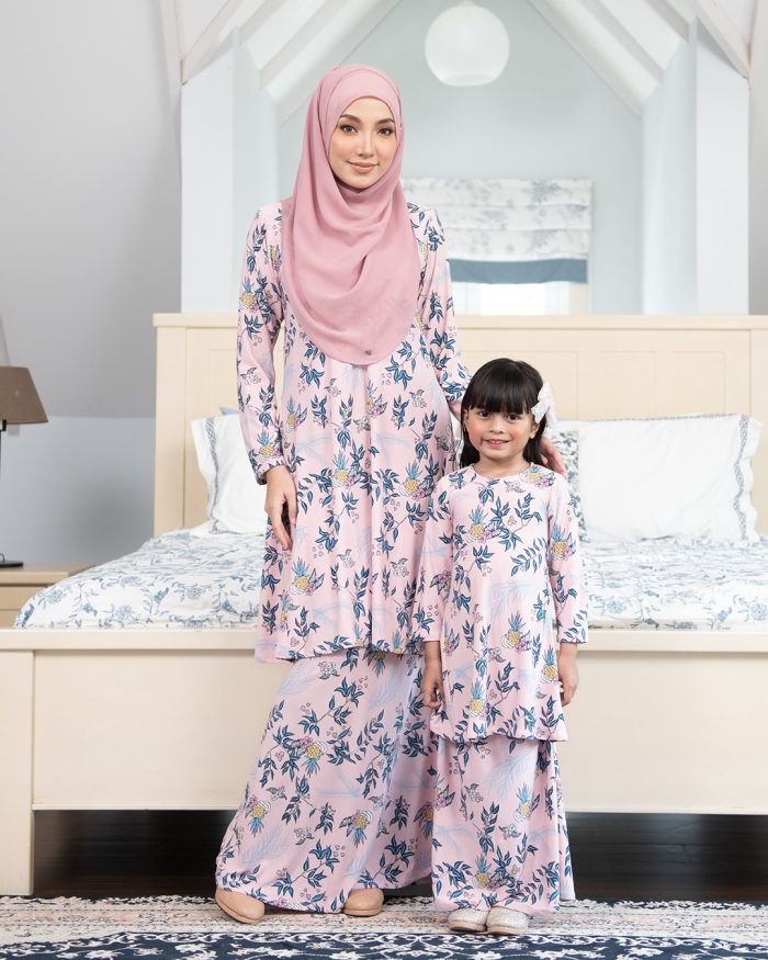 Baju Kurung Pahang Laura Printed Kids – Dusty Pink - Image 5