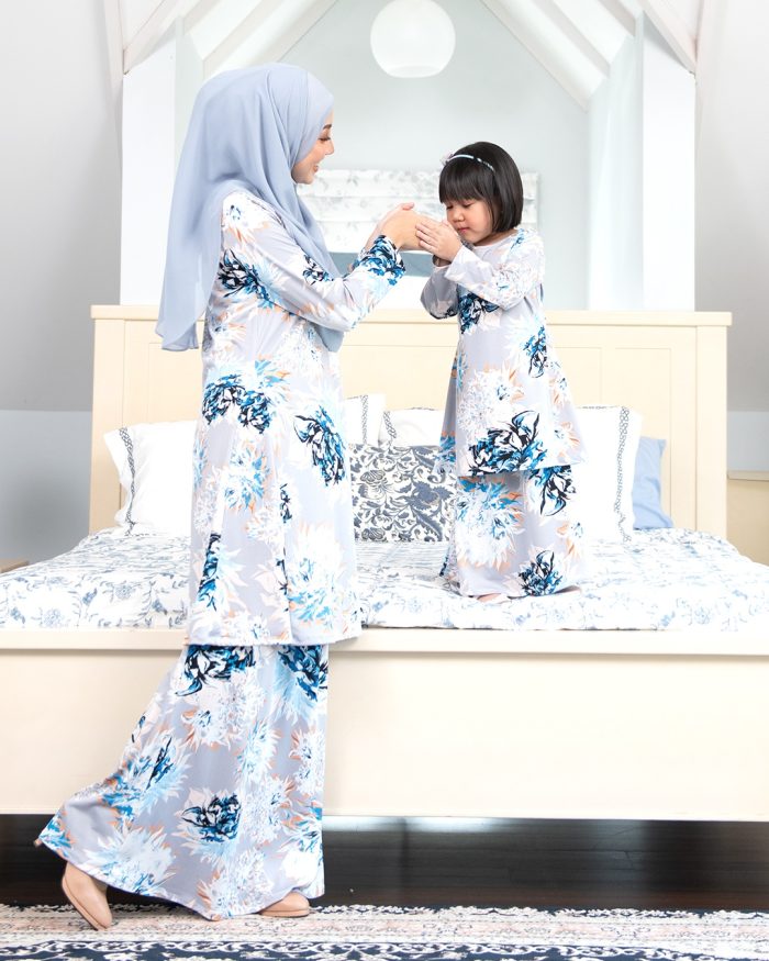 Baju Kurung Pahang Laura Printed Kids – Flint Grey - Image 5