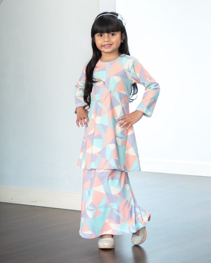 Baju Kurung Pahang Laura Printed Kids – Frosty Mint