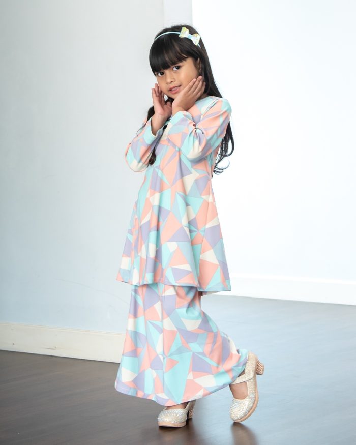 Baju Kurung Pahang Laura Printed Kids – Frosty Mint - Image 4