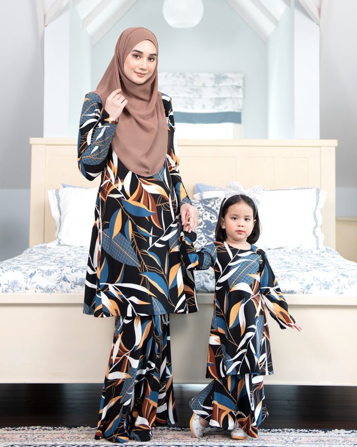 Baju Kurung Pahang Laura Printed Kids – Leaf Blue - Image 5