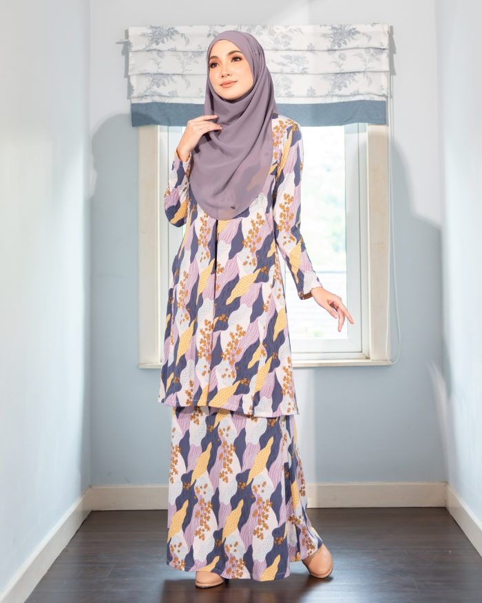 Baju Kurung Pahang Laura Printed - Marble Purple - Image 2