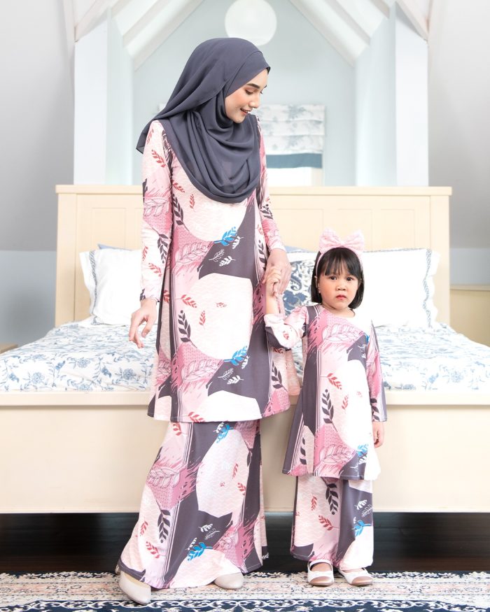 Baju Kurung Pahang Laura Printed Kids – Penny Crepe - Image 4