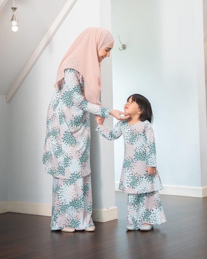 Baju Kurung Pahang Laura Printed Kids – Lotus Green - Image 5