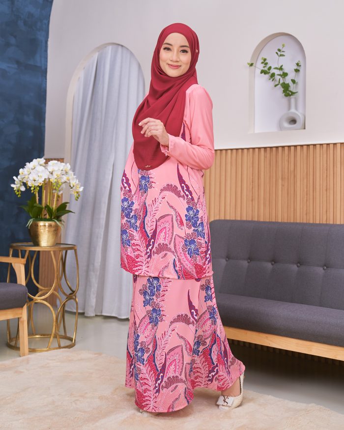 Baju Kurung Moden Batik Sultanah - Fern Flamingo Pink