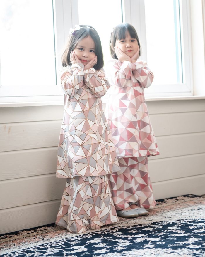 Baju Kurung Pahang Laura Printed Kids – Frosty Rose - Image 6