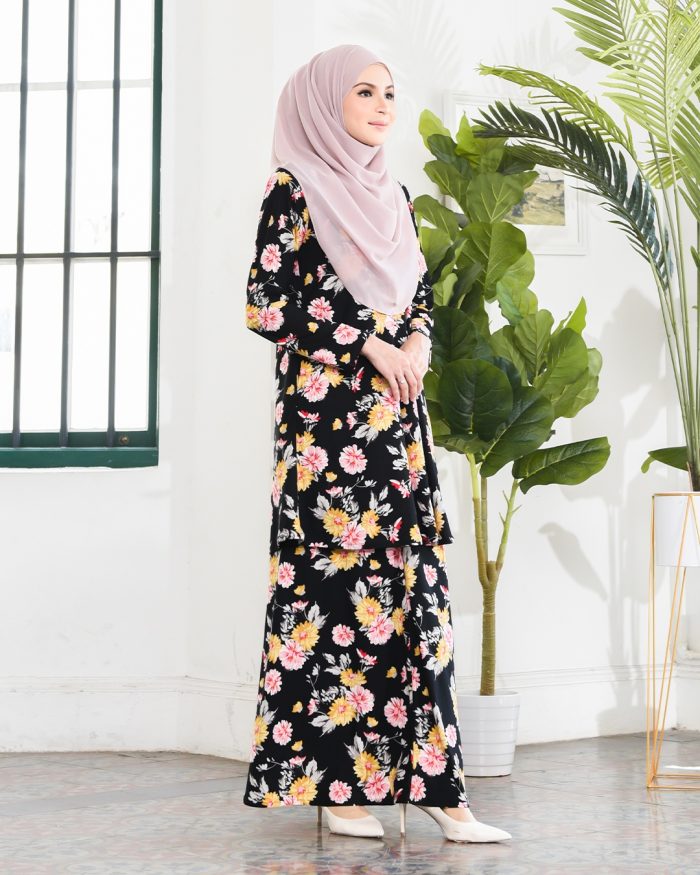 Kurung Lara - Aster Black