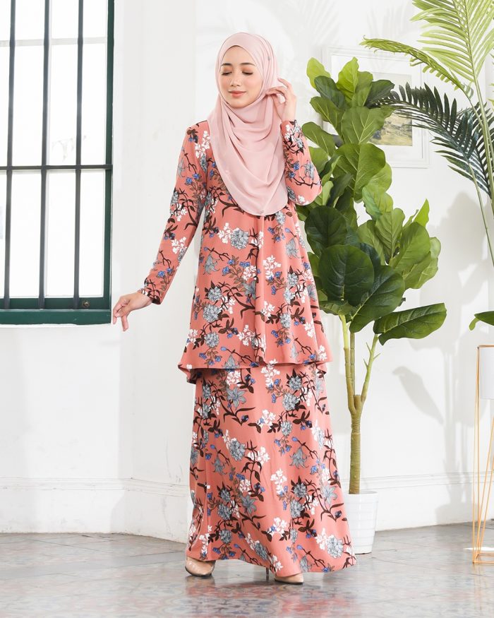 Kurung Lara – Azalia Coral - Image 3