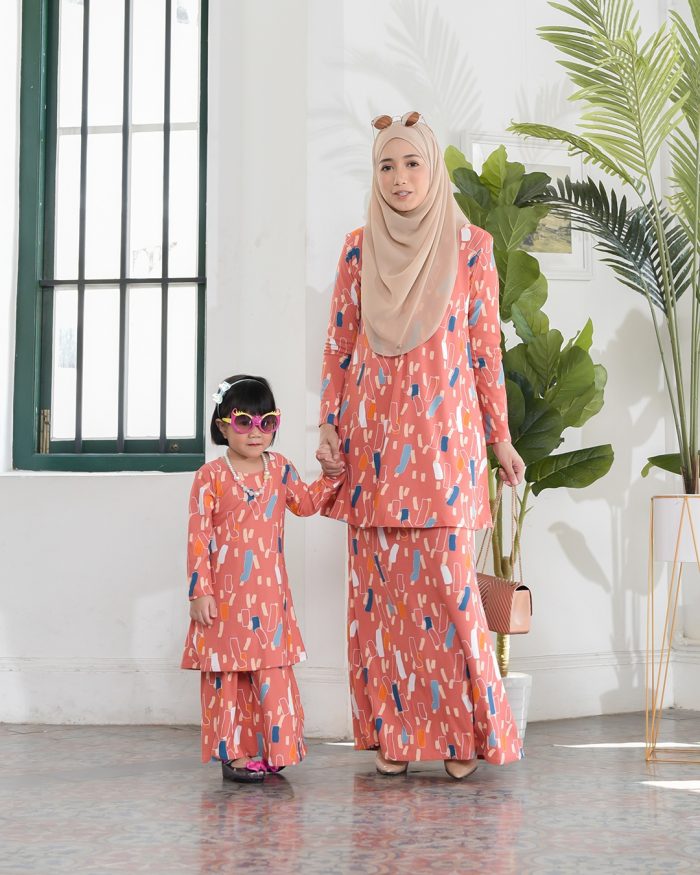 Kurung Lara Kids – Chick Salmon - Image 5