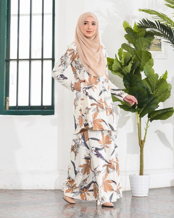 Kurung Lara – Cream Brown