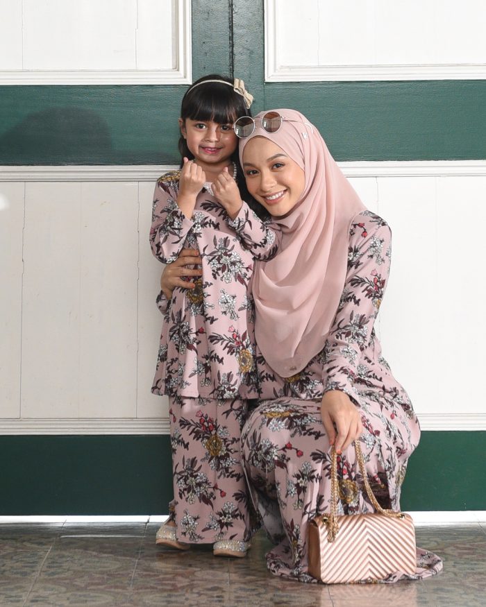 Kurung Lara Kids - Geredenia Pink - Image 5