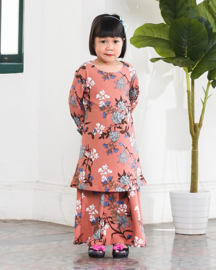 Kurung Lara Kids - Azalia Coral - Image 3