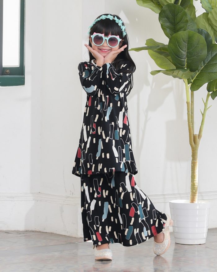 Kurung Lara Kids – Chick Black - Image 3