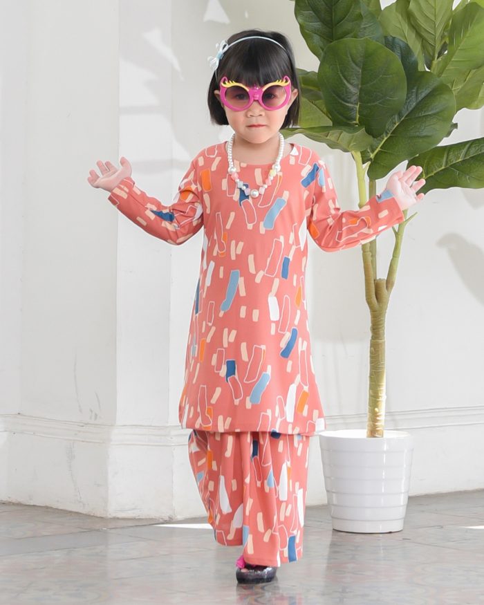 Kurung Lara Kids – Chick Salmon - Image 3