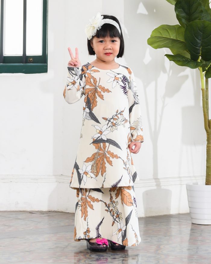 Kurung Lara Kids – Cream Brown