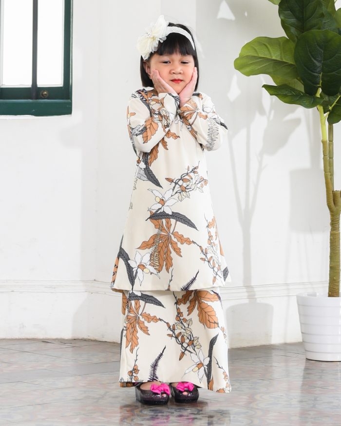 Kurung Lara Kids – Cream Brown - Image 2