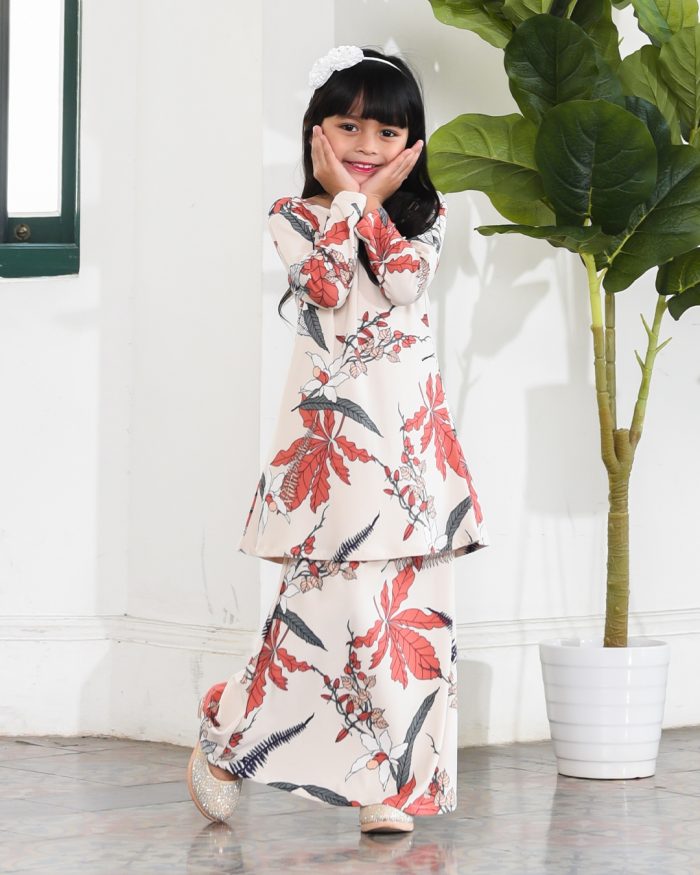 Kurung Lara Kids – Cream Coral - Image 3