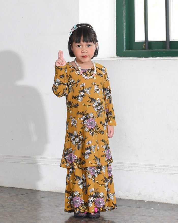 Kurung Lara Kids – Geredenia Mustard