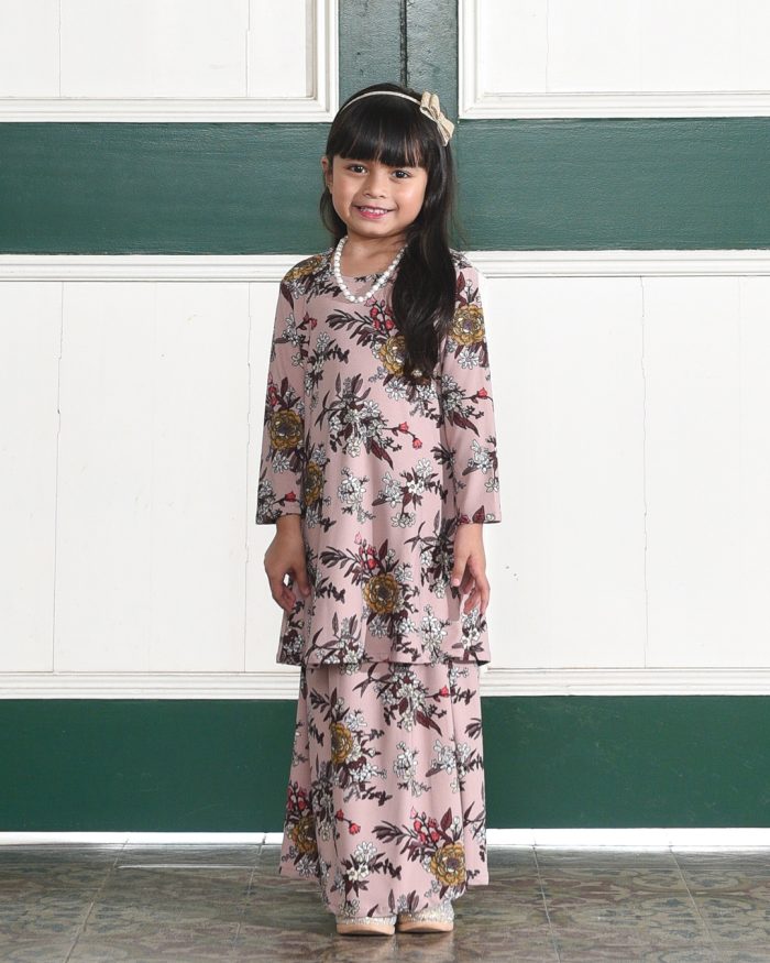 Kurung Lara Kids - Geredenia Pink - Image 4