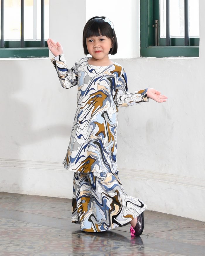 Kurung Lara Kids – Marble Blue