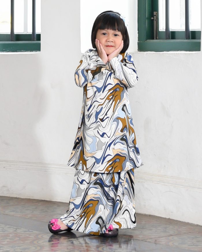 Kurung Lara Kids – Marble Blue - Image 2