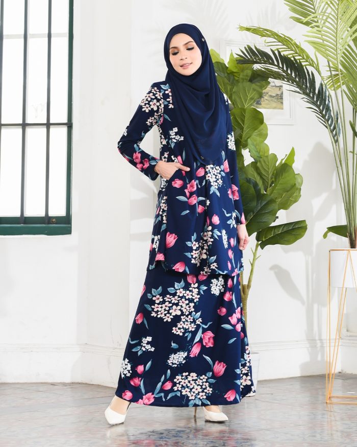 Kurung Lara - Midnight Blue - Image 2