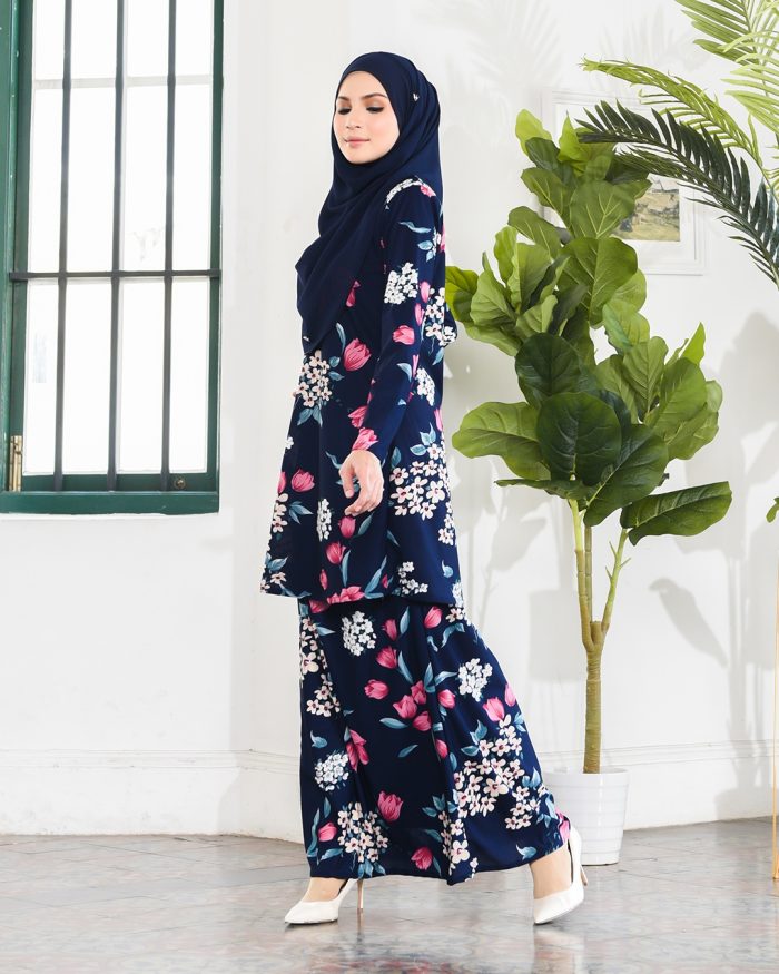 Kurung Lara - Midnight Blue