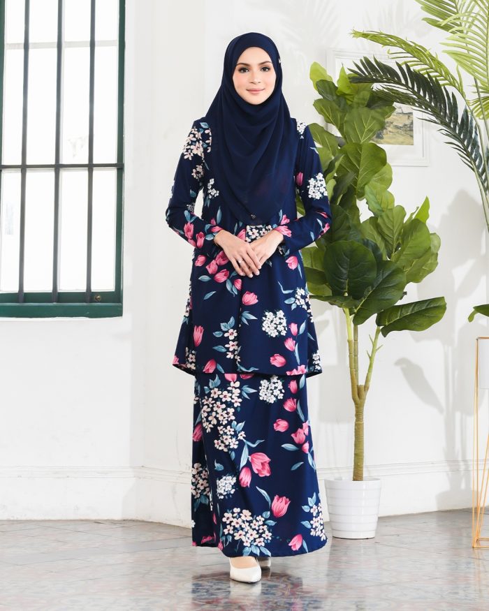 Kurung Lara - Midnight Blue - Image 4