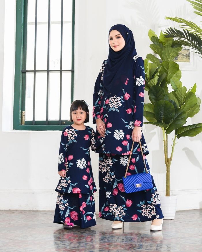 Kurung Lara - Midnight Blue - Image 6