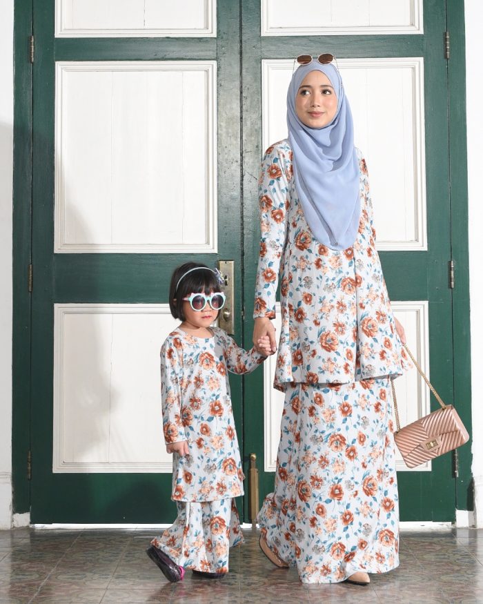 Kurung Lara Kids – Peony Blue - Image 4